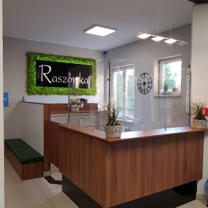 Recepcja przychodni Raszówka